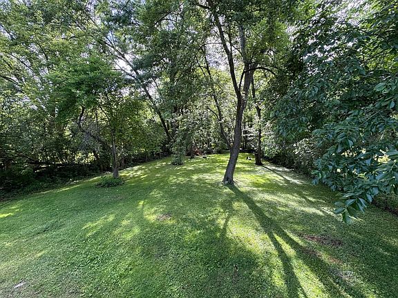 4th image of 8421 Hickory Nut Grove Rd