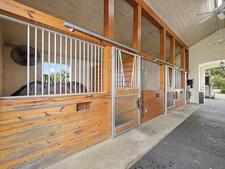 15416 Sunnyland Ln — Photo 41