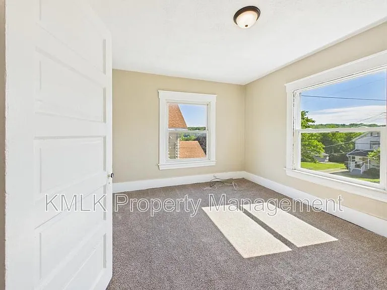 49 Prospect St — Photo 16