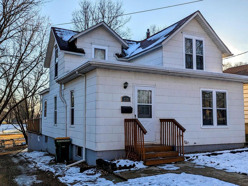 1st image of 719 Belmont St