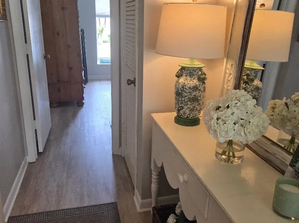 (undisclosed Address), Naples, FL 34105