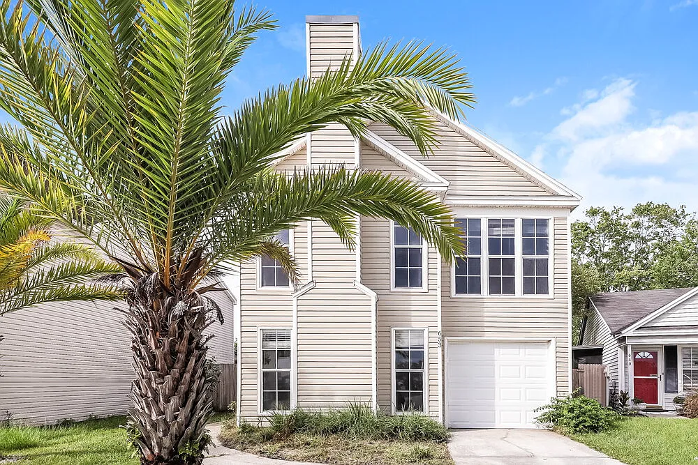 3 bed, 2.5 bath, 1740 sqft, $2,495 — Photo 1