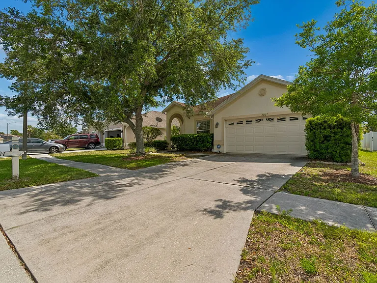 4017 Langdrum Dr — Photo 2