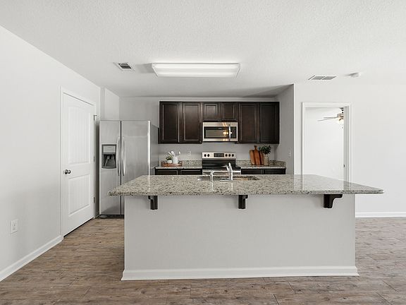 3rd image of 727 Widgeon Way