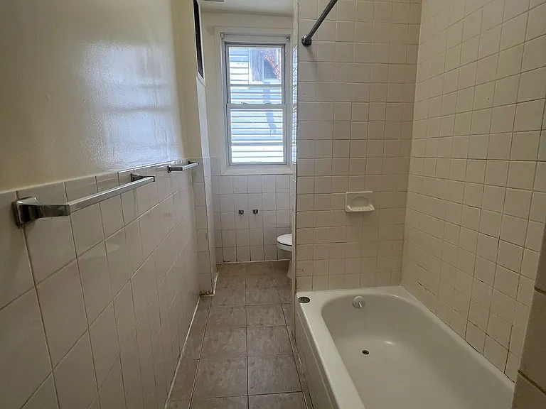 203 N 9th Ave #5 — Photo 5