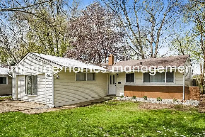 4 bed, 1.0 bath, 1408 sqft, $2,150 — Photo 2