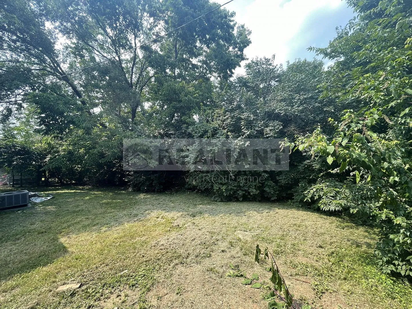 2 bed, 1.0 bath, 1050 sqft, $1,300 — Photo 3