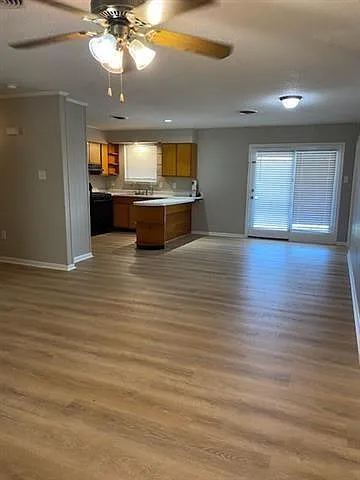 1029 Joyce St — Photo 5