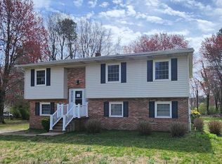 42513 Kenneth Ct, Hollywood, MD 20636