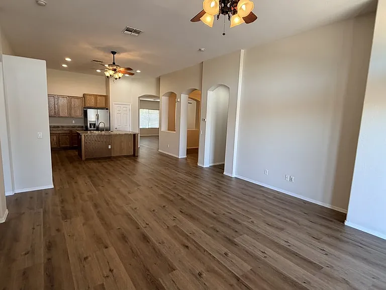 22156 N Sunset Dr — Photo 7