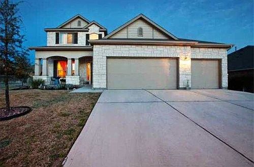 1st image of 220 Coral Stone Trl