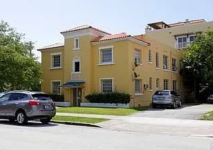 102 Menores Ave #7
