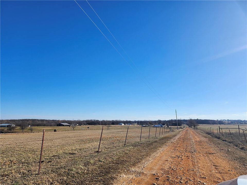 2nd image of Nokes Farm Rd