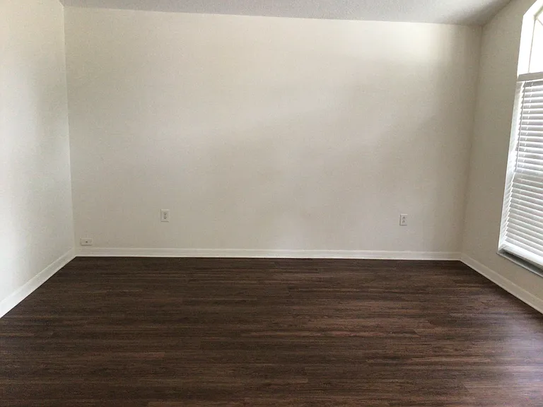 715 Somerstone Dr — Photo 5