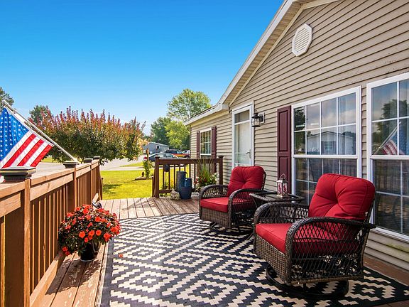 2nd image of 808 Yarrow Trl