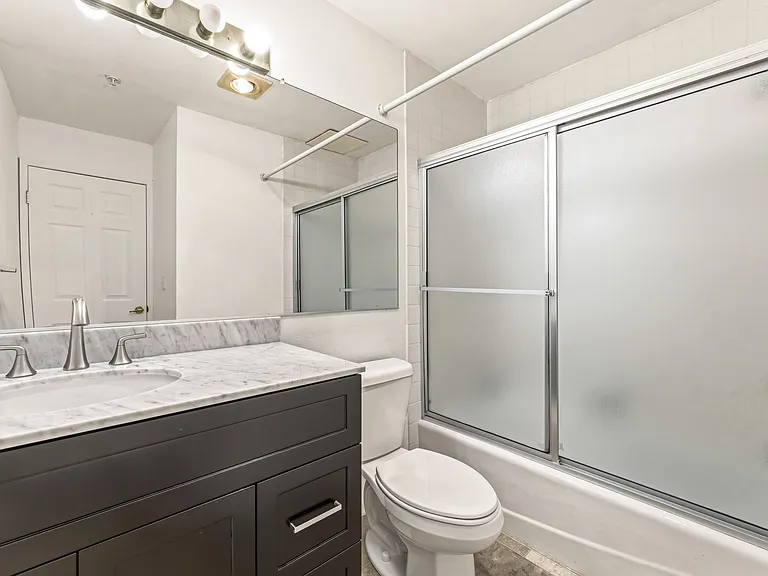 345 N Kenwood St #106 — Photo 7