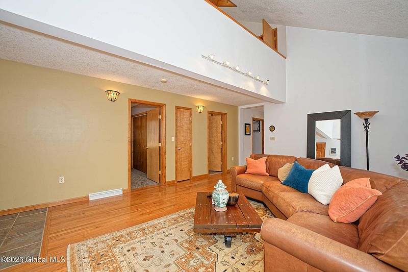 4th image of 177 Hinds Road
