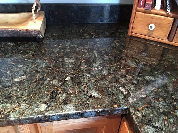 counter tops : granite is a really nice color