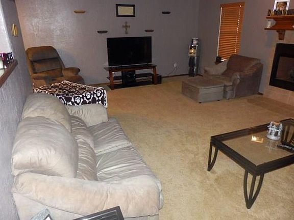 3rd image of 3400 Ashton Dr
