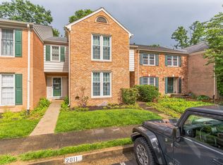 2013 Highboro Way, Falls Church, VA 22043