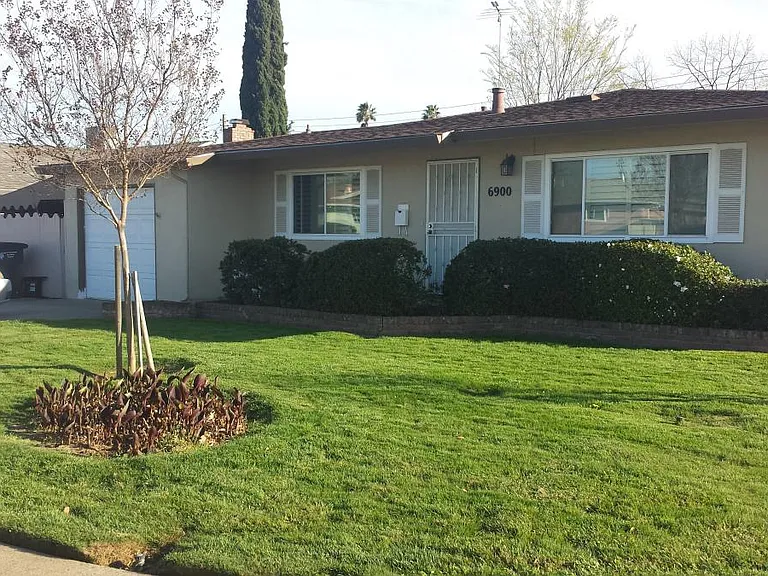 6900 McQuillan Cir — Photo 1