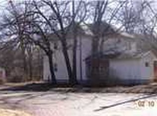 210 W 1st St, Peabody, KS 66866
