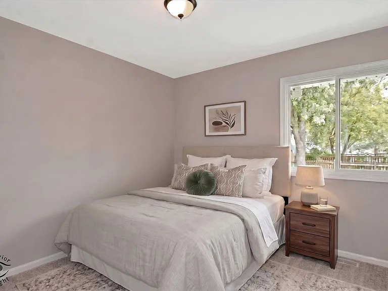 30W150 Foxboro Ct — Photo 16
