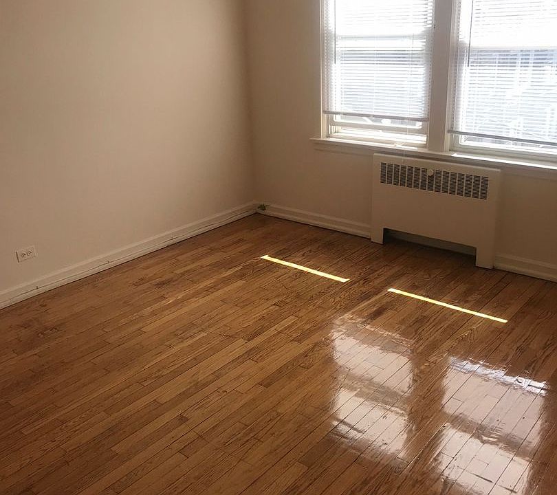 2nd image of 950-62 Dobson St #960-2