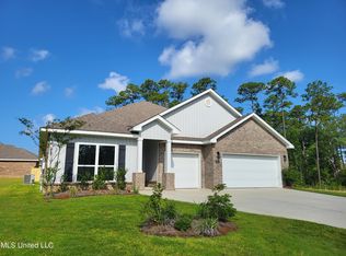 6893 Osprey Dr, Ocean Springs, MS 39564