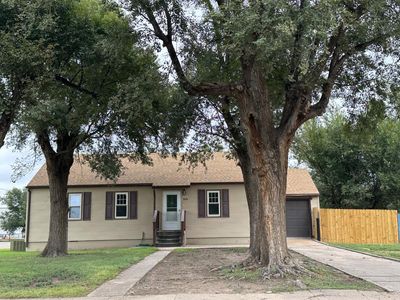100 S Monroe St, Hugoton, KS, 67951
