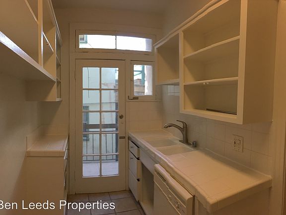 4th image of 1830 Grace Ave APT 07