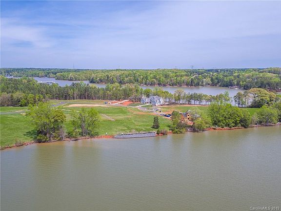 5th image of 101 S Shore Dr #39