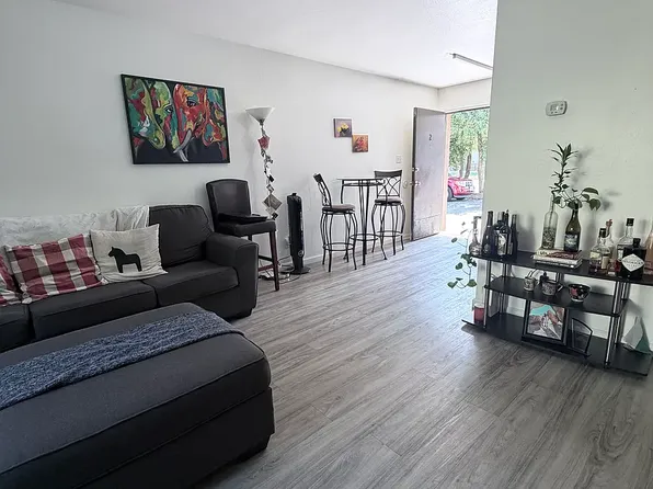 760 D St #2, Davis, CA 95616