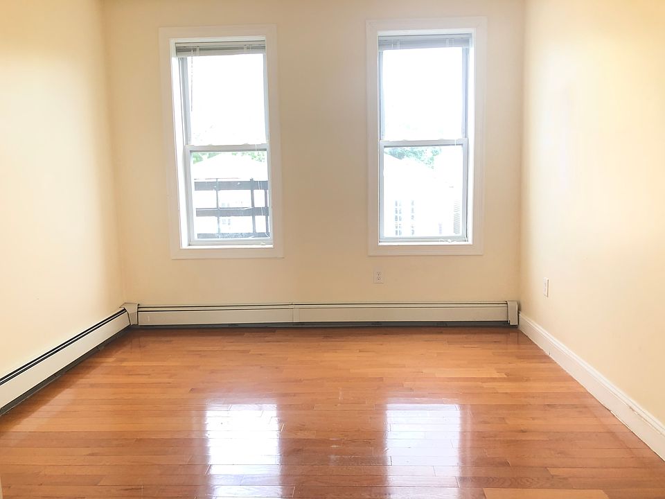 2nd image of 209 New York Ave #90E