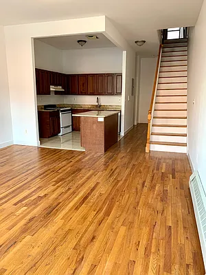 Rented by Avenue Real Estate | media 4