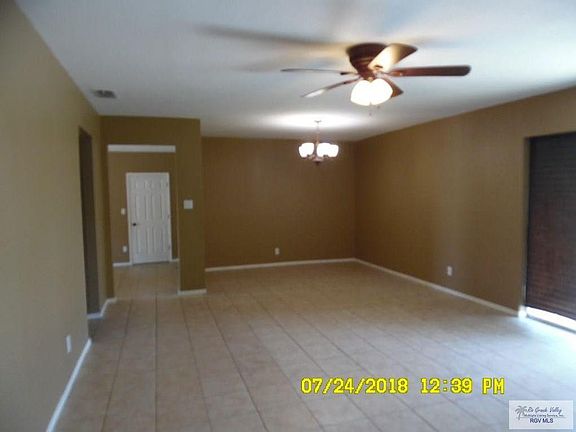 5th image of 1110 Blue Bonnet Dr