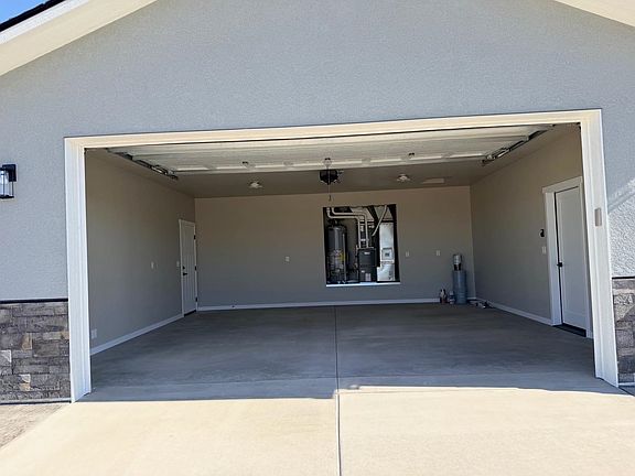 4th image of 376 Hatchet Canyon Cir