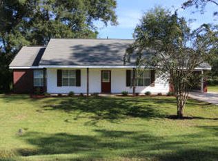 28 Lake Dr, Purvis, MS 39475