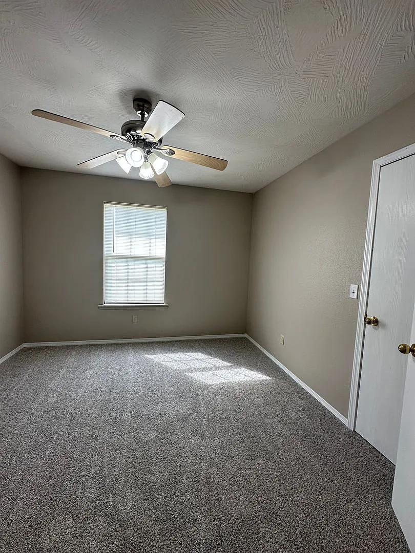 Beautiful 3bd 2ba Duplex! — Photo 4
