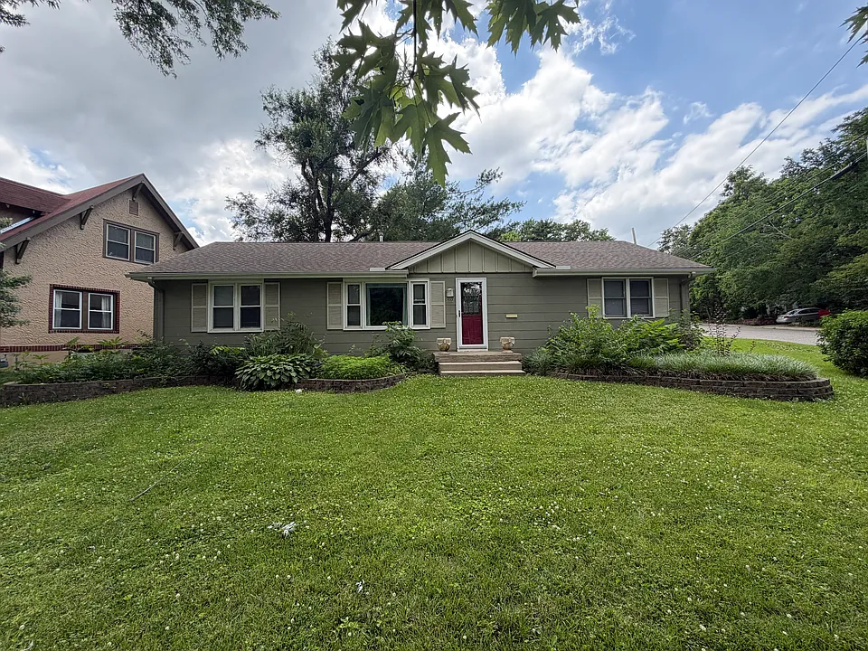 5222 Buena Vista St