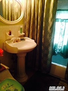 5th image of 120-62 194th St