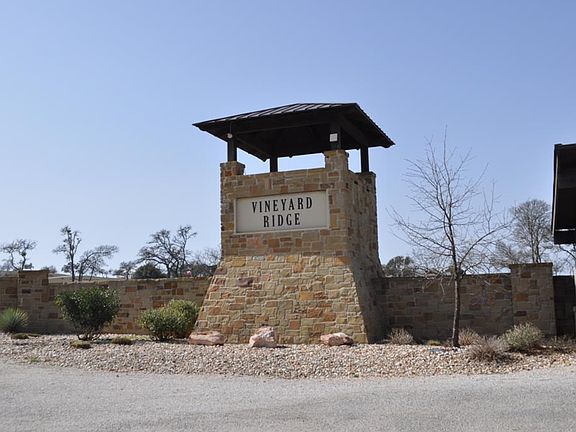 2nd image of 79 Thriving Oak Dr