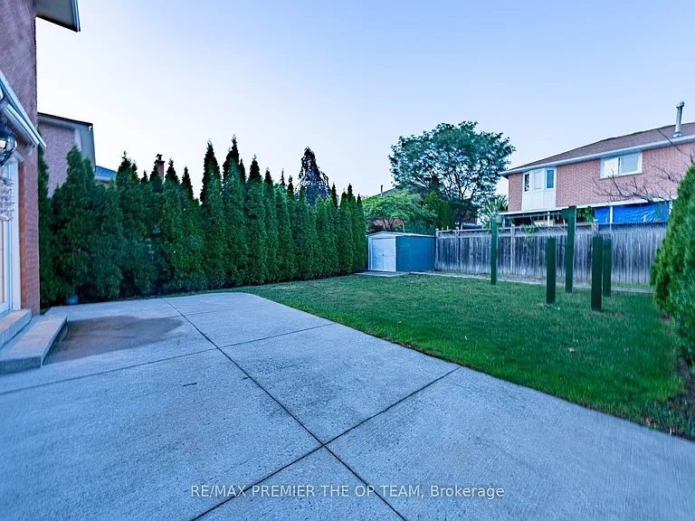 79 Governor Cres — Photo 24