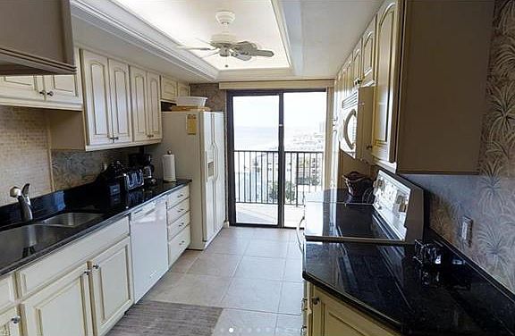 5th image of 2800 Estero Blvd Ph 6