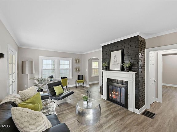 5th image of 1472 Craigwood Rd