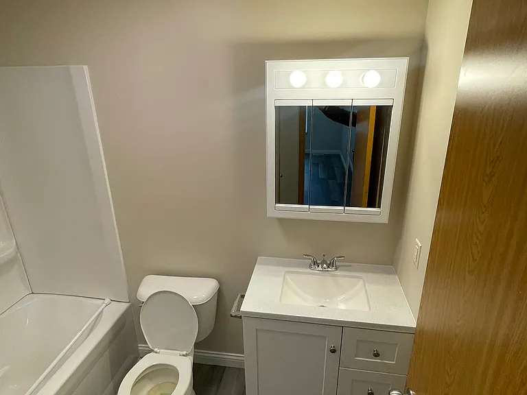 2100 Banstead Ct — Photo 10