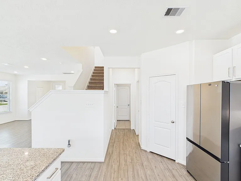 15643 Fellswood Dr — Photo 12