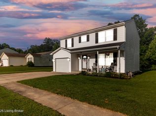 1889 S Woodland Dr, Radcliff, KY 40160
