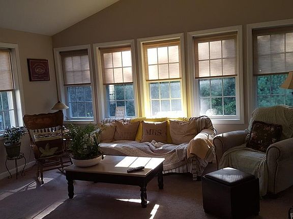 5th image of 36 Bell Dr