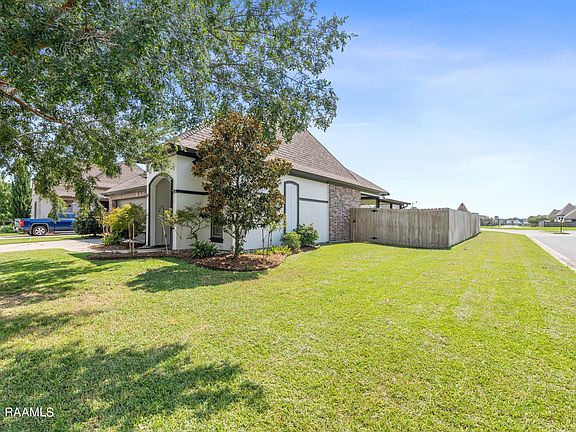 4th image of 500 Birchview Dr